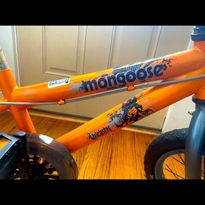 Mongoose Kid’s Training Wheel bike